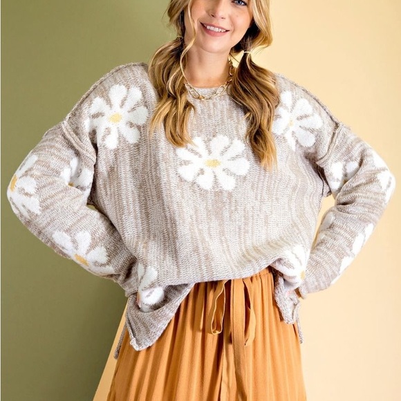 Sweaters - Daisy Knit Sweater Size Large